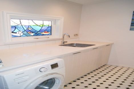 Photo of property in 122a Derwent Street, Island Bay, Wellington, 6023