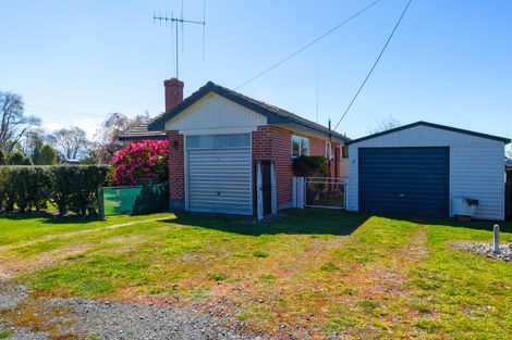 Photo of property in 2 North Street, Winchester, 7985
