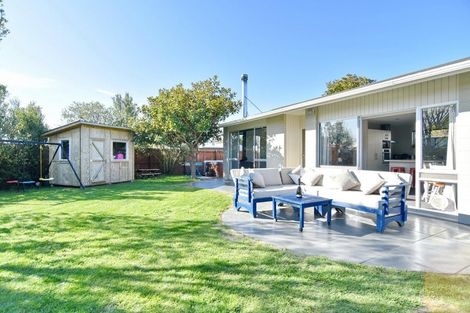 Photo of property in 9 Coates Place, Rangiora, 7400