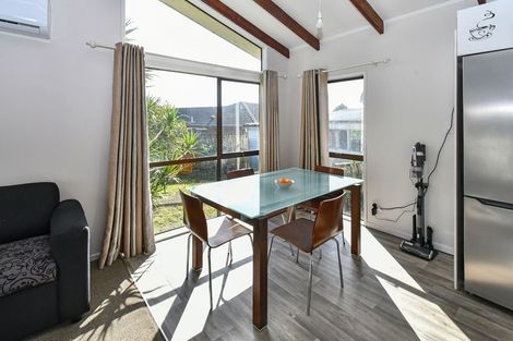 Photo of property in 261 Mahia Road, Weymouth, Auckland, 2103