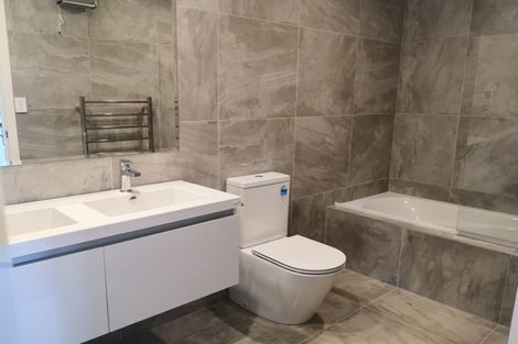 Photo of property in 22c Dallinghoe Crescent, Milford, Auckland, 0620