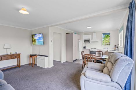 Photo of property in 42 Newburn Street, Waikaia, 9778