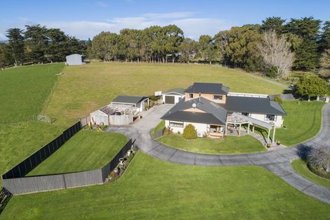 Photo of property in 580 Stoney Creek Road, Kelvin Grove, Palmerston North, 4470
