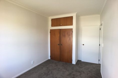 Photo of property in 3/270 Wairau Road, Glenfield, Auckland, 0627