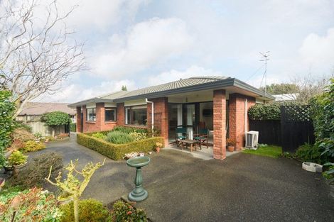 Photo of property in 4 Mckenzie Court, Terrace End, Palmerston North, 4410