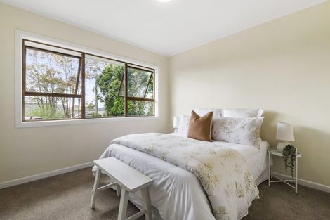 Photo of property in 254a East Coast Road, Forrest Hill, Auckland, 0620