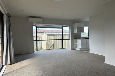 Photo of property in 25 Ward Crescent, Te Atatu Peninsula, Auckland, 0610