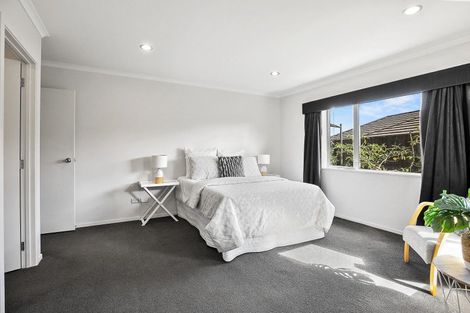 Photo of property in 64 Magellan Rise, Flagstaff, Hamilton, 3210