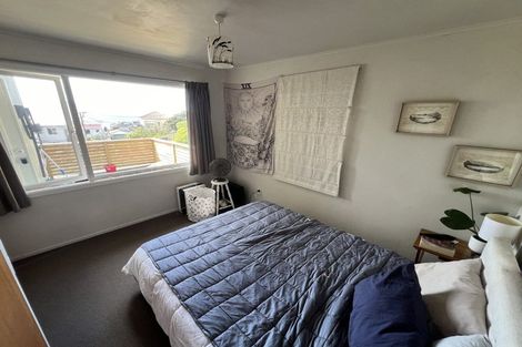 Photo of property in 2 Milne Terrace, Island Bay, Wellington, 6023