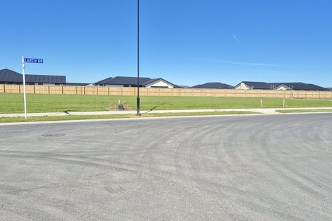 Photo of property in 7 Larch Drive, Rolleston, 7614