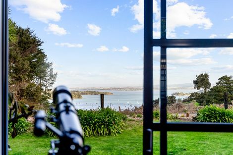 Photo of property in 66 Owhiwa Road, Parua Bay, Onerahi, 0192