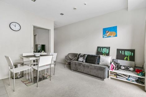 Photo of property in Shoal Haven Apartments, 106c/130 Anzac Street, Takapuna, Auckland, 0622