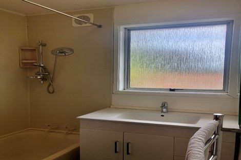 Photo of property in 4a Lavery Place, Sunnynook, Auckland, 0632