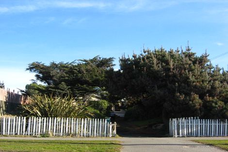 Photo of property in 299 Marine Parade, New Brighton, Christchurch, 8061