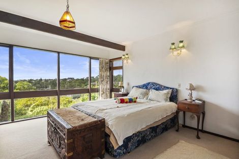 Photo of property in 8 Shearwater Rise, Rothesay Bay, Auckland, 0630