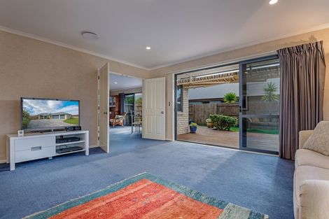 Photo of property in 42 Roberts Line, Kelvin Grove, Palmerston North, 4414