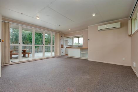Photo of property in 11 Galway Avenue, Hokowhitu, Palmerston North, 4410