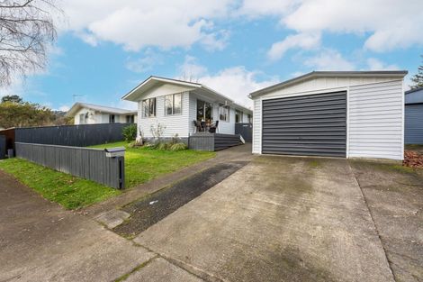 Photo of property in 2/1 Agate Grove, Birchville, Upper Hutt, 5018