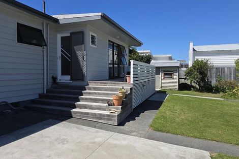 Photo of property in 97 The Esplanade, Westshore, Napier, 4110