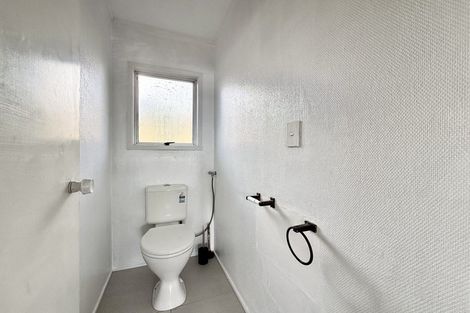 Photo of property in 2/7 Tromie Place, Highland Park, Auckland, 2010