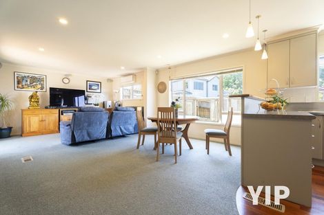 Photo of property in 16 Domett Street, Newlands, Wellington, 6037