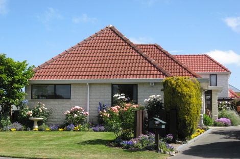 Photo of property in 15a Wyatt Place, Russley, Christchurch, 8042