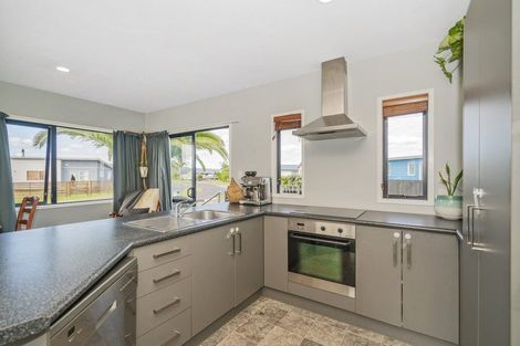 Photo of property in 27 Carina Way, Whitianga, 3510