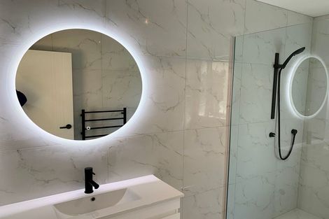 Photo of property in 11 San Ambrosio Rise, Henderson, Auckland, 0612