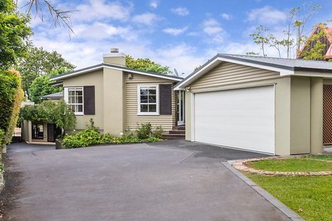 Photo of property in 59 Marine Parade, Mellons Bay, Auckland, 2014