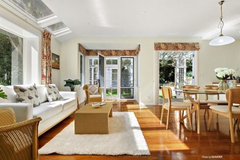 Photo of property in 18 North Terrace, Kelburn, Wellington, 6012