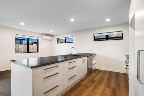 Photo of property in 6 Harry Manship Crescent, Halswell, Christchurch, 8025