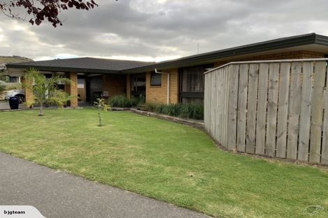 Photo of property in 6 Hetley Crescent, Taradale, Napier, 4112