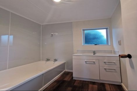 Photo of property in 7 Oreti Place, Clover Park, Auckland, 2019