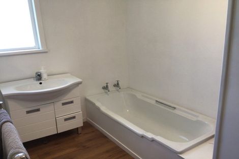 Photo of property in 156 Kent Street, Kingston, Athol, 9793