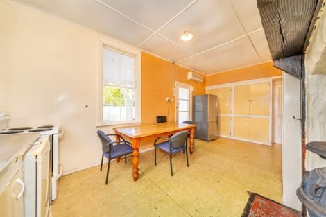 Photo of property in 43 Seddon Street, Wallaceville, Upper Hutt, 5018