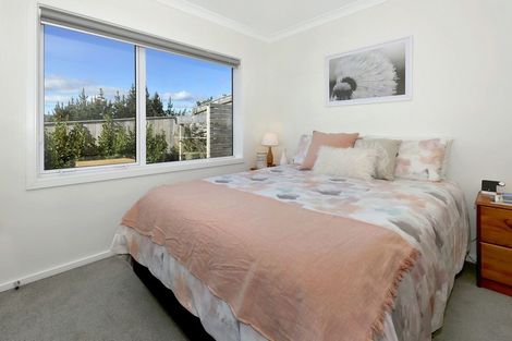 Photo of property in 146 Endeavour Drive, Whitby, Porirua, 5024