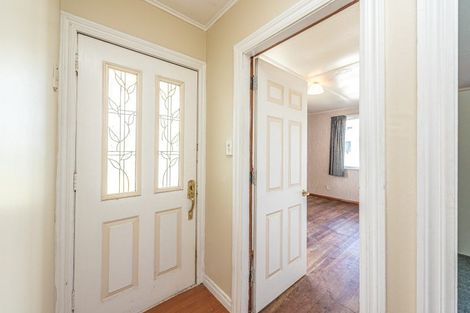 Photo of property in 27 Matipo Street, Castlecliff, Whanganui, 4501