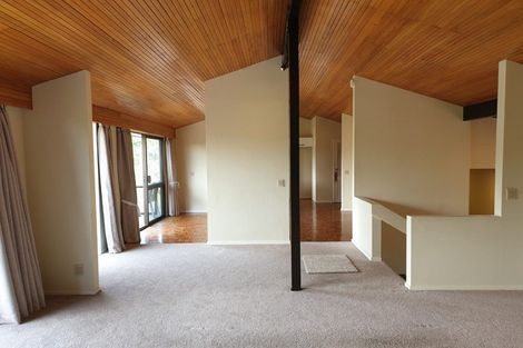 Photo of property in 27 Rembrandt Avenue, Tawa, Wellington, 5028