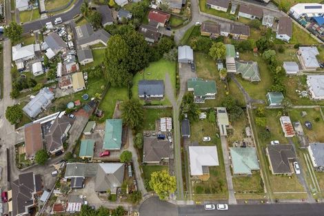 Photo of property in 15 Kerry Place, Papakura, 2110