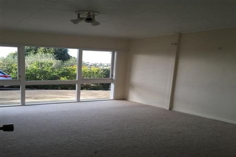 Photo of property in 35 Gretel Place, Hillcrest, Auckland, 0627