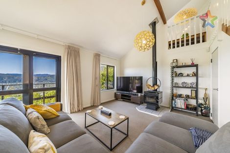 Photo of property in 93 Miromiro Road, Normandale, Lower Hutt, 5010