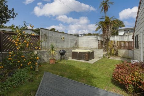 Photo of property in 175 Waitaha Road, Welcome Bay, Tauranga, 3112