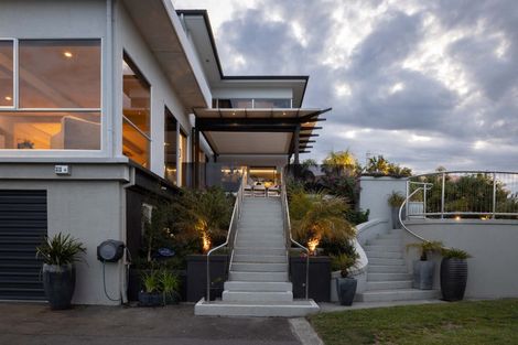 Photo of property in 12 George Street, Hospital Hill, Napier, 4110