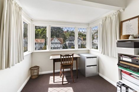 Photo of property in 14 Glen Road, Kelburn, Wellington, 6012