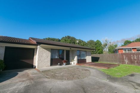 Photo of property in 2/13 Frank Evans Place, Henderson, Auckland, 0610