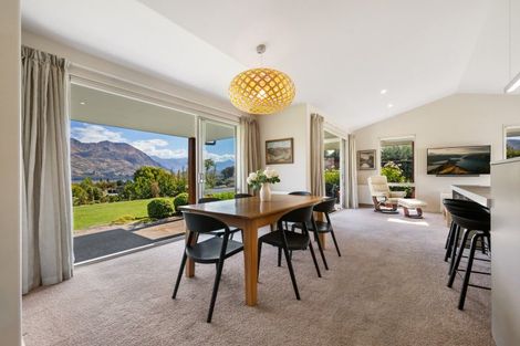 Photo of property in 28 Greenbelt Place, Wanaka, 9305