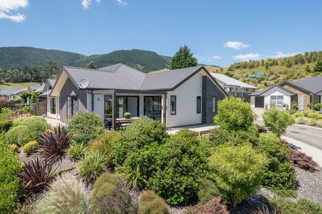 Photo of property in 15 Village Lane, Stoke, Nelson, 7011