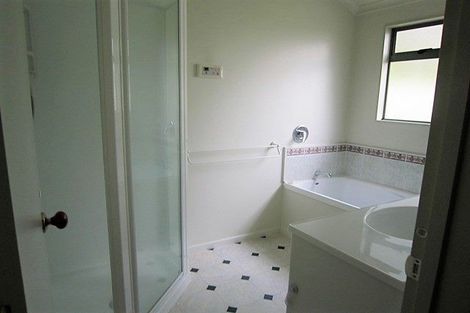 Photo of property in 12 Hastings Place, Hamilton Lake, Hamilton, 3204