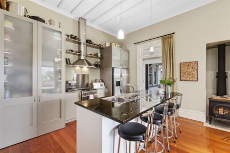 Photo of property in 11 Maritime Terrace, Birkenhead, Auckland, 0626