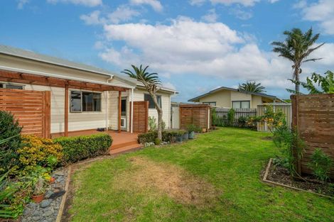 Photo of property in 12 Pipi Dune, Whitianga, 3510